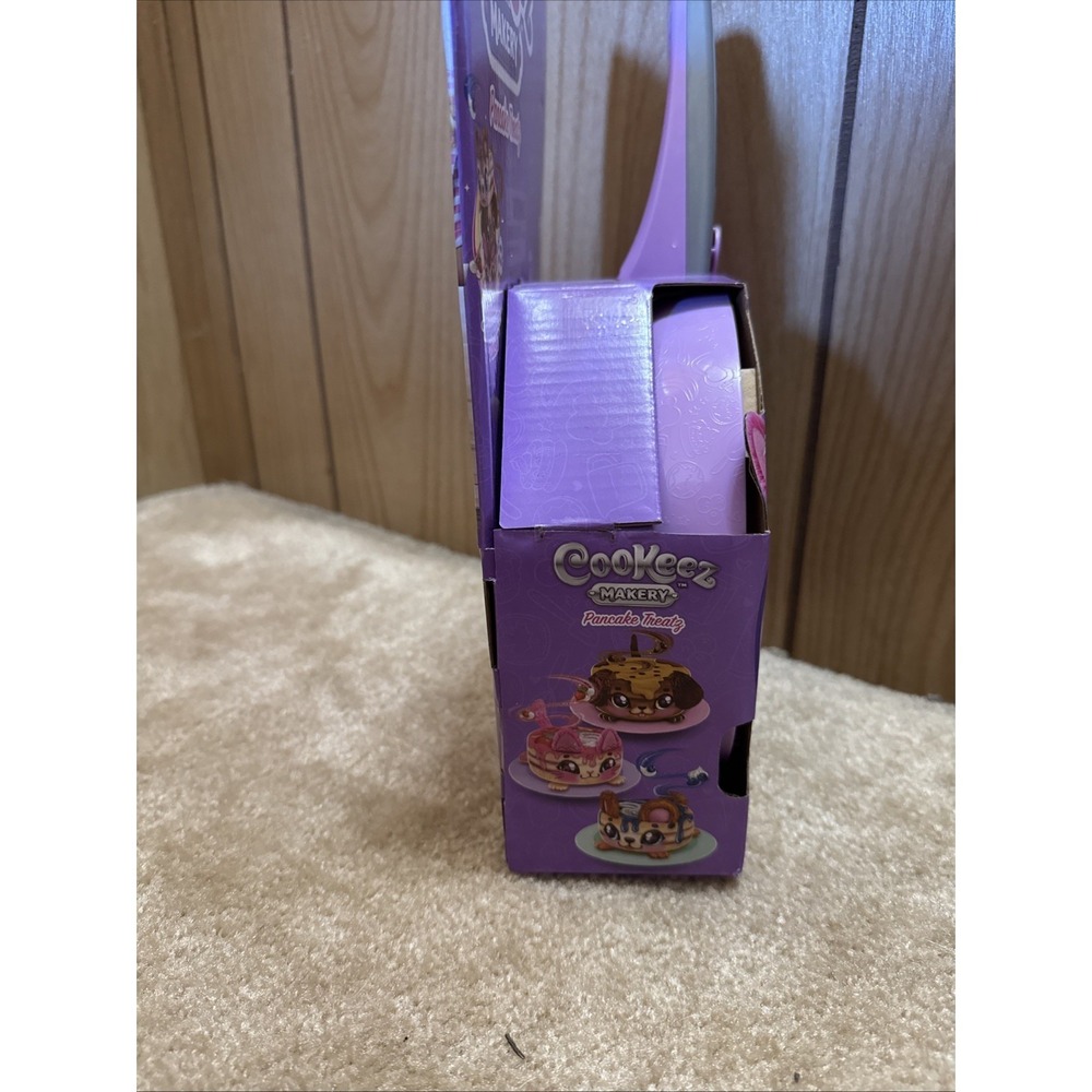 NIB Cookeez Makery Pancake Treatz Surprise Plush Strawberry Pink Kitty Toy - Picture 4 of 5